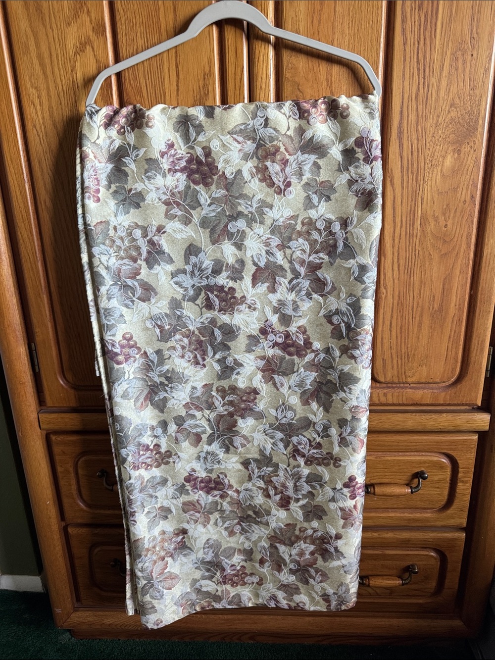 Floral Jacquard Table Cloth in Beige and Mauve and matching Runner